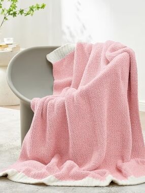 Snuggle Sac NWT Heathered Fluffy Soft Throw Blanket In Pink/Cream 50"x60"